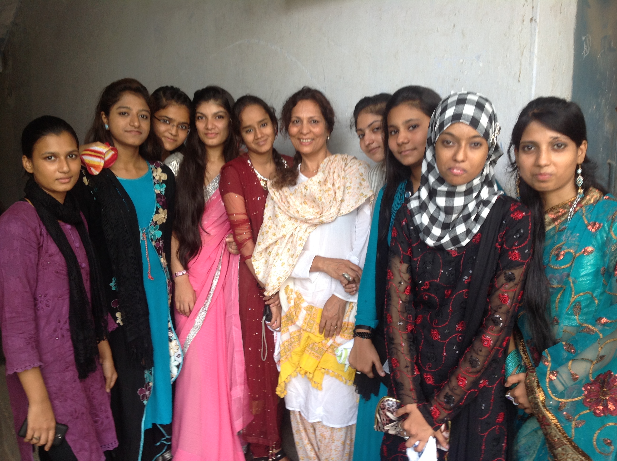 Group of students posing for a picture