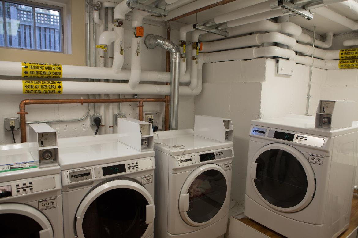 threshold student washing machines and dryers