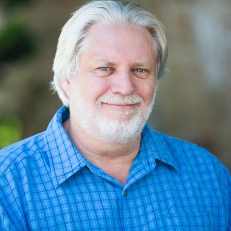 Headshot of Andrew Olendzki